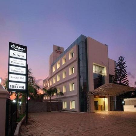 Hotel Zodiac Regency Kollam Kültér fotó