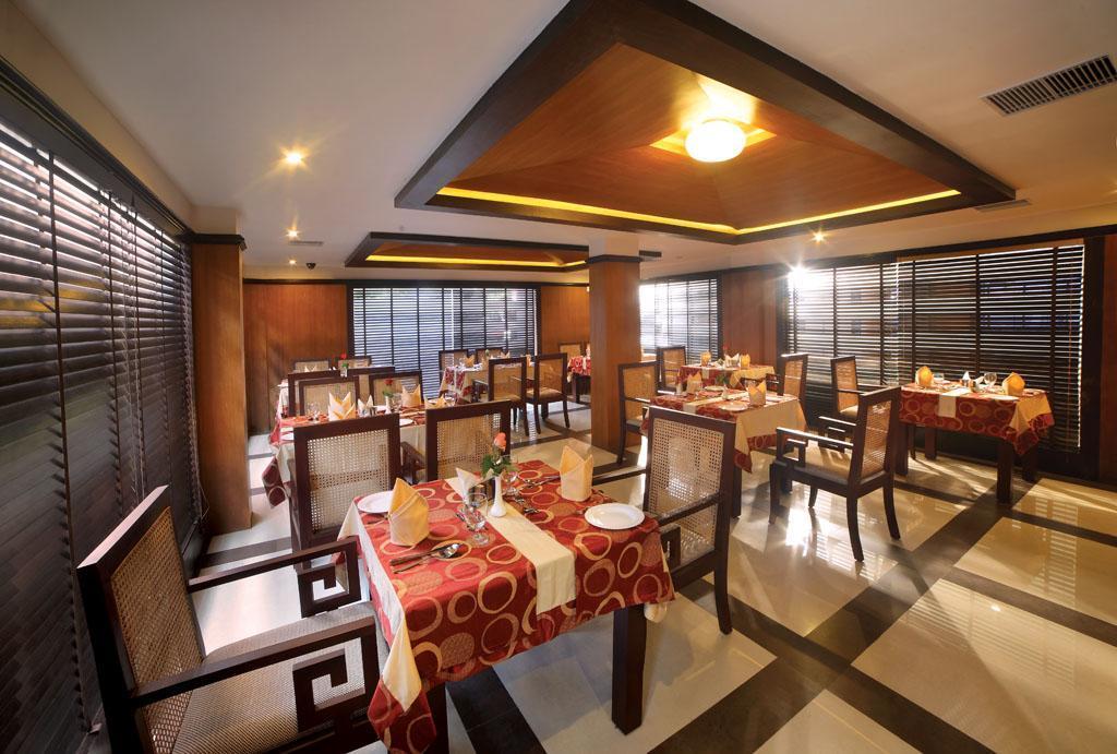 Hotel Zodiac Regency Kollam Kültér fotó