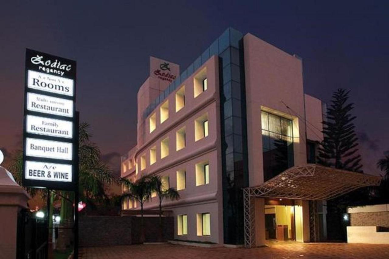 Hotel Zodiac Regency Kollam Kültér fotó