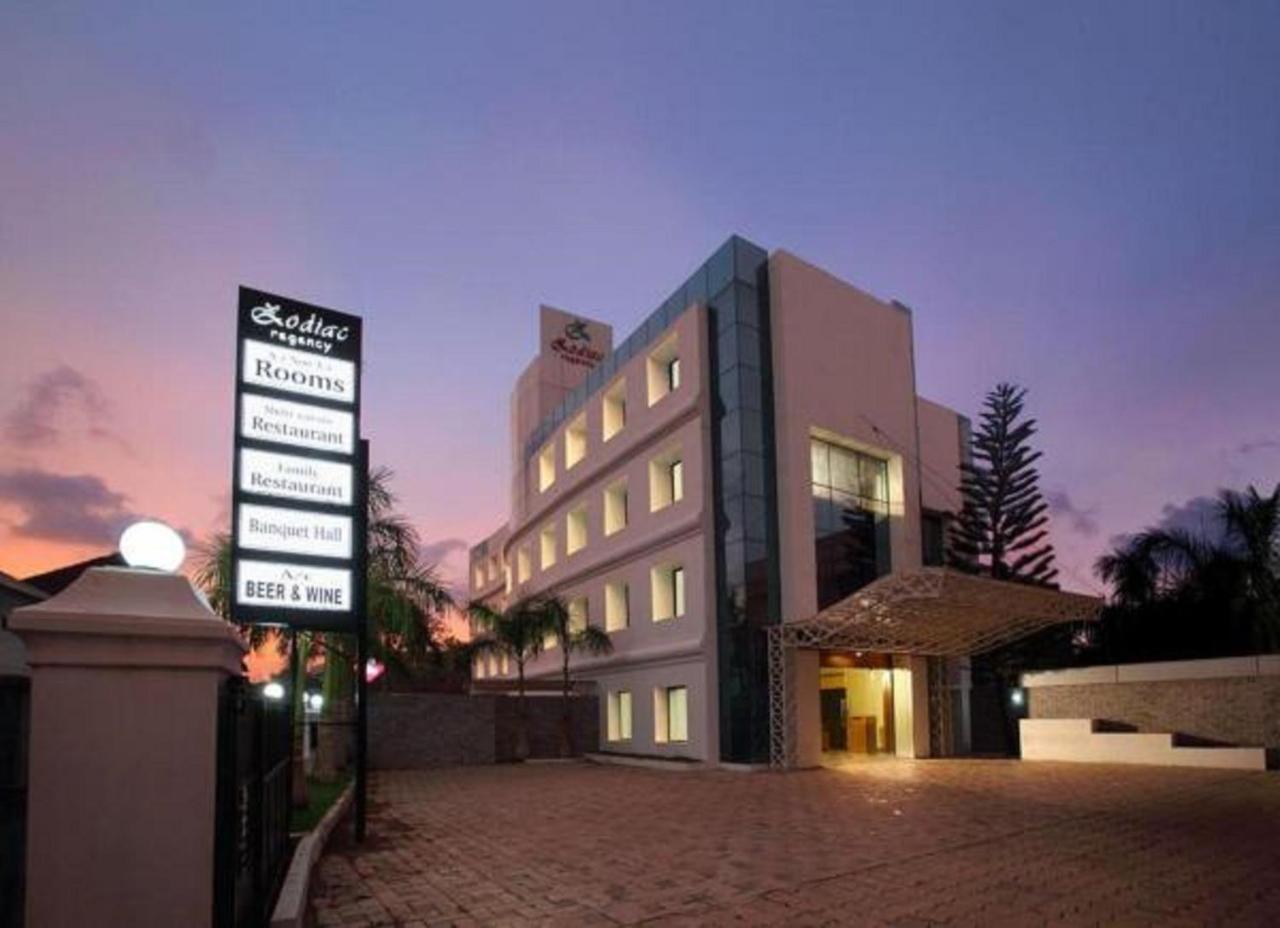 Hotel Zodiac Regency Kollam Kültér fotó